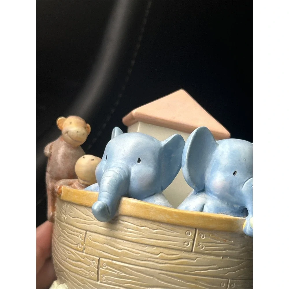 David Walker Noah's Ark Vintage Bookend by Michael And Company. Lion Sheep Boat